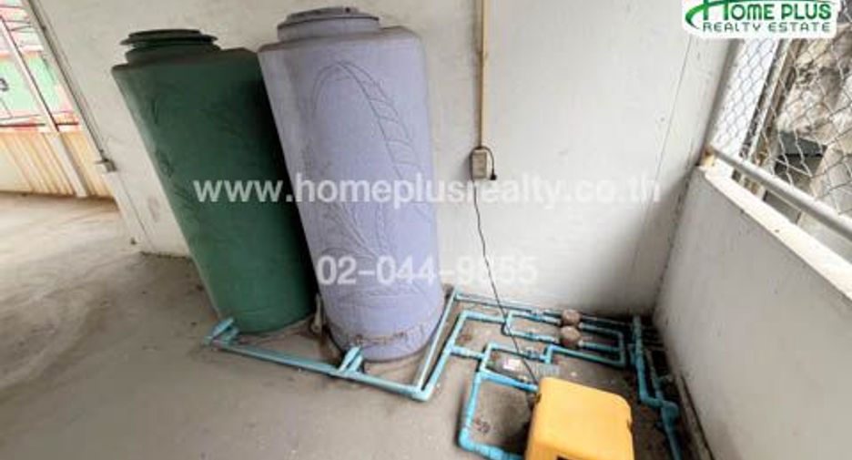 For sale 4 bedrooms retail Space in Mueang Samut Prakan, Samut Prakan