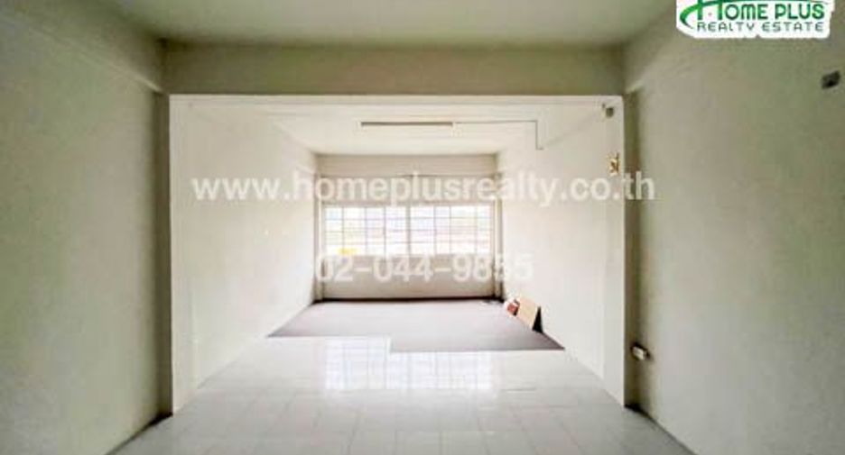 For sale 4 bedrooms retail Space in Mueang Samut Prakan, Samut Prakan