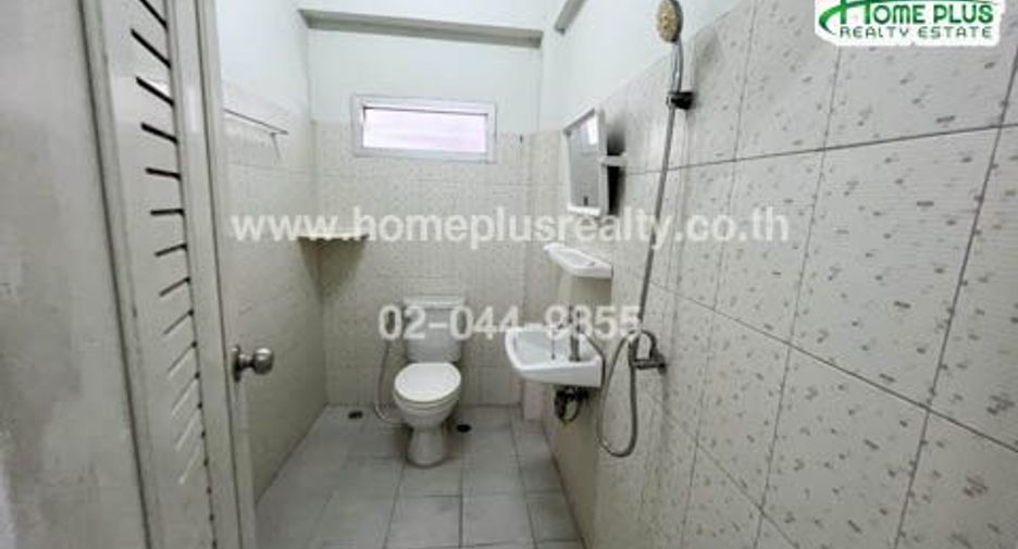 For sale 4 bedrooms retail Space in Mueang Samut Prakan, Samut Prakan