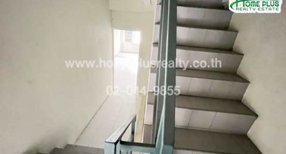 For sale 4 bedrooms retail Space in Mueang Samut Prakan, Samut Prakan