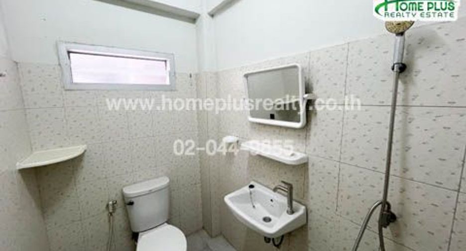 For sale 4 bedrooms retail Space in Mueang Samut Prakan, Samut Prakan