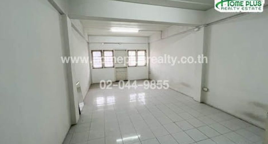 For sale 4 bedrooms retail Space in Mueang Samut Prakan, Samut Prakan