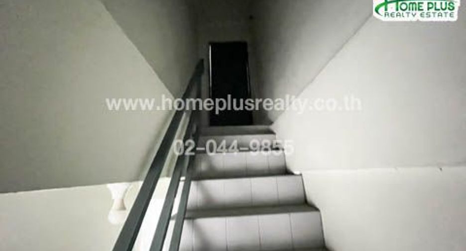 For sale 4 bedrooms retail Space in Mueang Samut Prakan, Samut Prakan