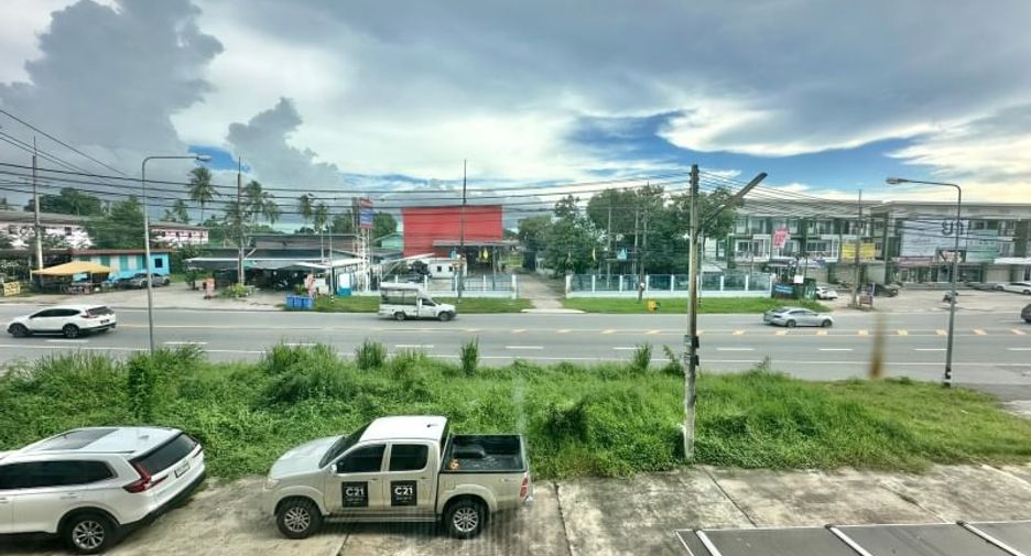 For rent and for sale 12 bedrooms retail Space in Si Racha, Chonburi