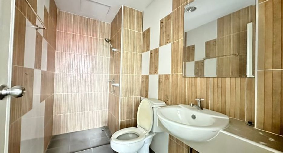 For rent and for sale 12 bedrooms retail Space in Si Racha, Chonburi