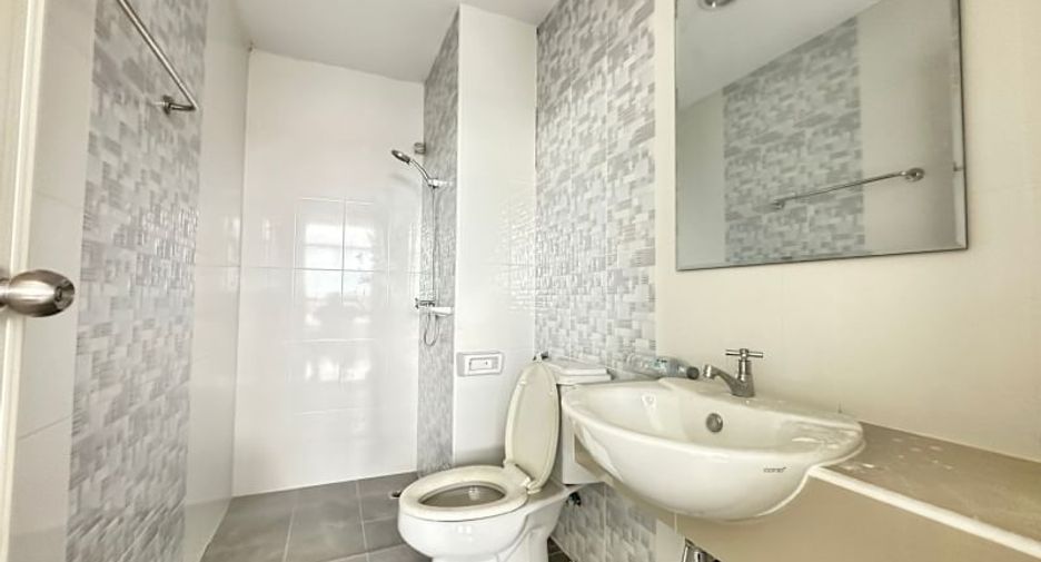For rent and for sale 12 bedrooms retail Space in Si Racha, Chonburi