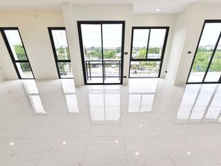 For sale 2 Beds office in Mueang Chon Buri, Chonburi