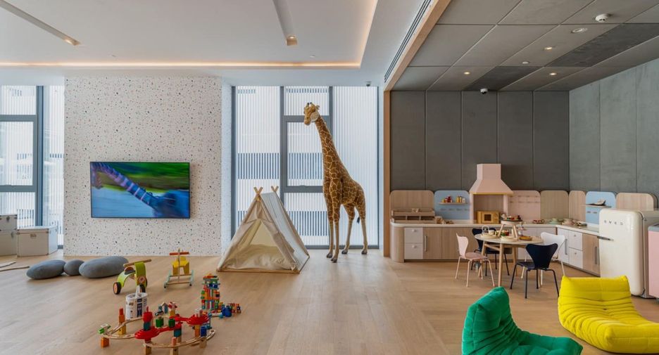 For sale 2 Beds condo in Pathum Wan, Bangkok