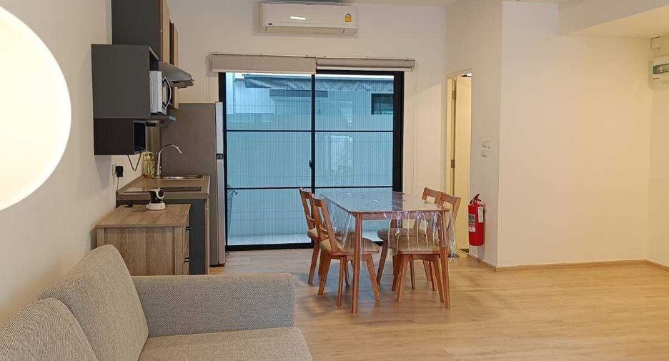 For rent 2 bedrooms townhouse in Bang Phli, Samut Prakan