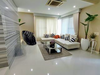 For sale 4 Beds house in Taling Chan, Bangkok
