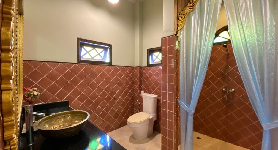 Casa en alquiler y en venta de 5 habitaciones en Doi Saket, Chiang Mai