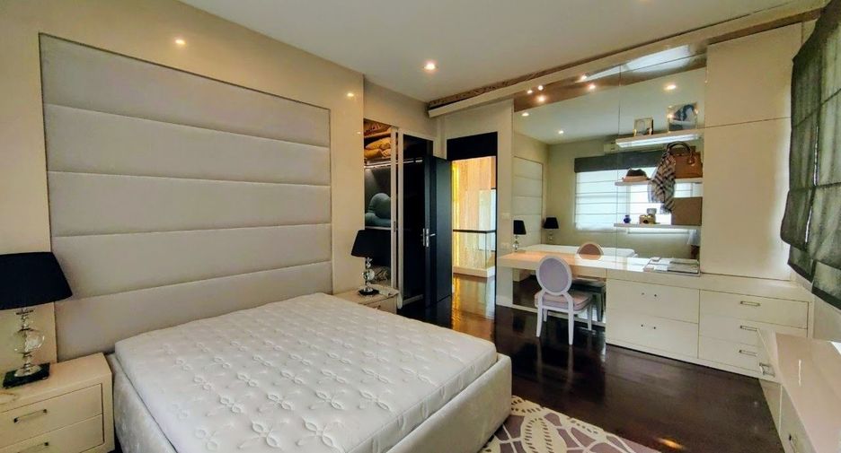 For sale 4 bed house in Mueang Nonthaburi, Nonthaburi
