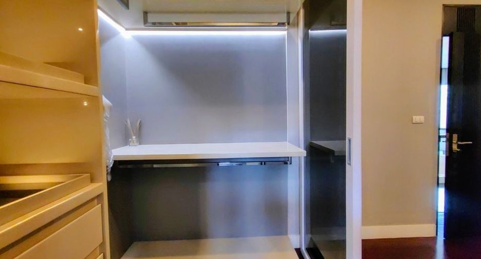 For sale 4 bed house in Mueang Nonthaburi, Nonthaburi
