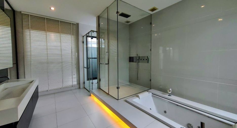 For sale 4 bed house in Mueang Nonthaburi, Nonthaburi