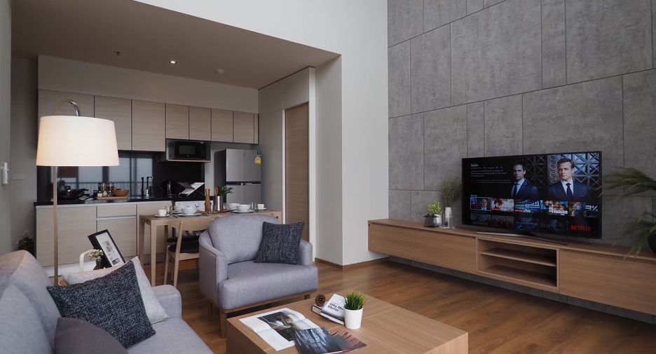 For rent 2 bedrooms condo in Khlong Toei, Bangkok
