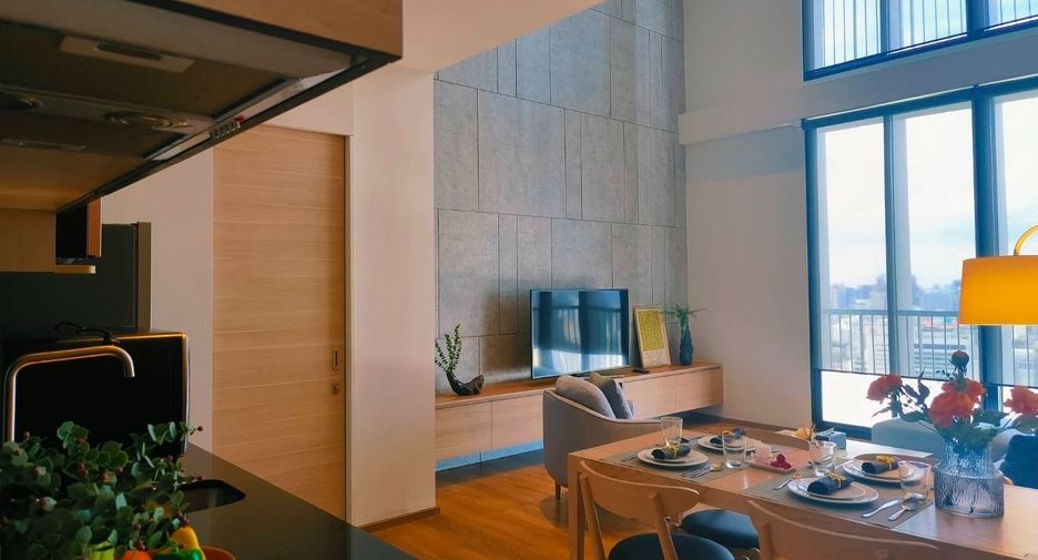 For rent 2 bedrooms condo in Khlong Toei, Bangkok