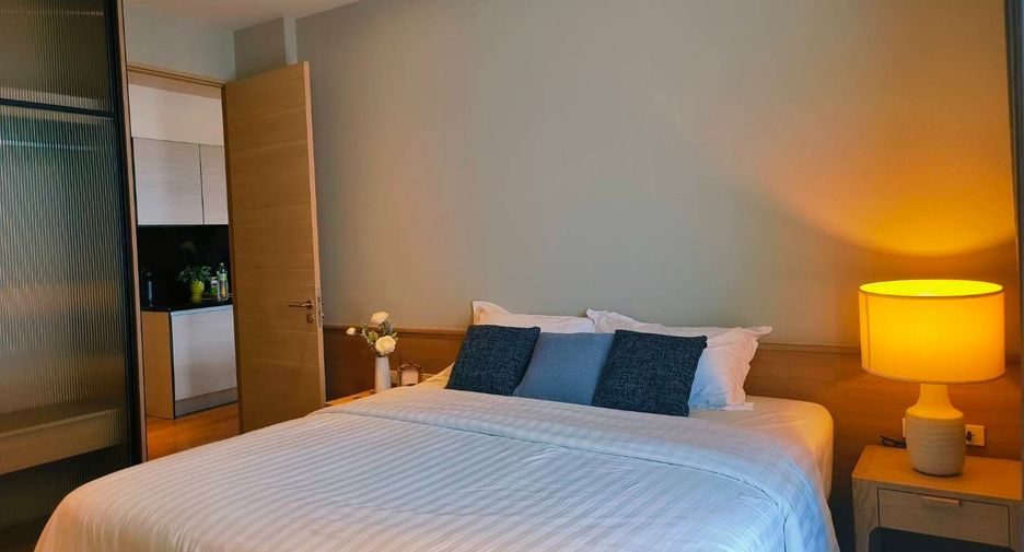 For rent 2 bedrooms condo in Khlong Toei, Bangkok