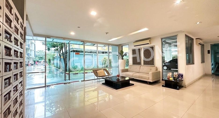 For sale 1 bed condo in Phra Khanong, Bangkok
