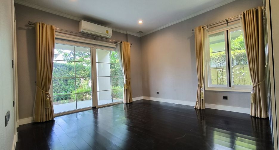 Casa en alquiler y en venta de 4 habitaciones en Bang Phli, Samut Prakan
