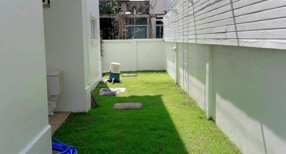 Haus zur Miete mit 3 Zimmer in Prawet, Bangkok