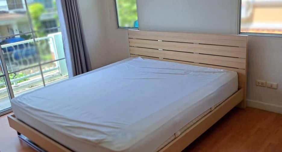 Haus zur Miete mit 3 Zimmer in Prawet, Bangkok