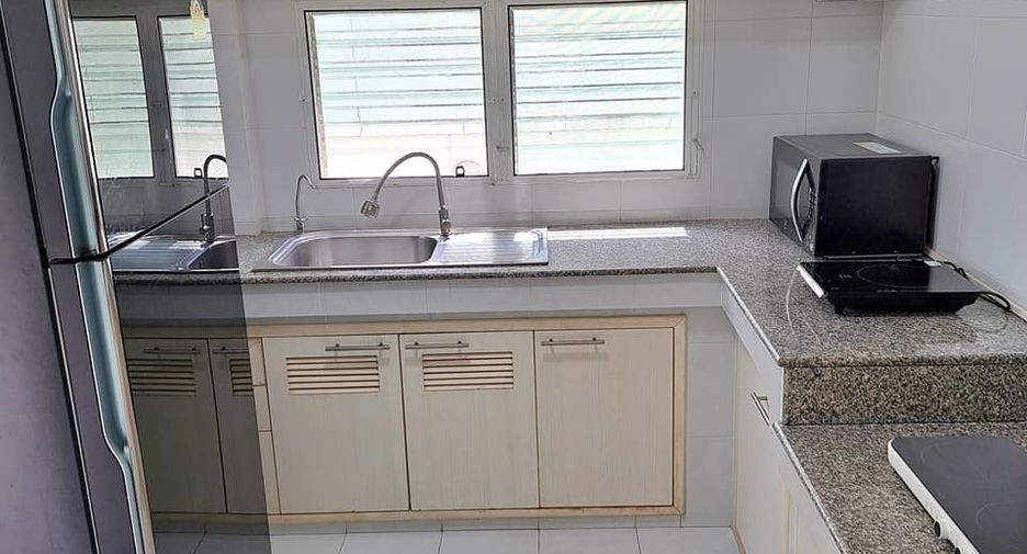 Haus zur Miete mit 3 Zimmer in Prawet, Bangkok