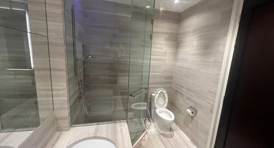 Аренда и продажа 2 спальни кондо в Кхлонг Тоеи, Бангкок