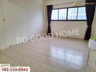 For rent and for sale 2 bed retail Space in Mueang Samut Prakan, Samut Prakan