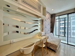 Продажа 1 кровать кондо в Пхра Кханонг, Бангкок