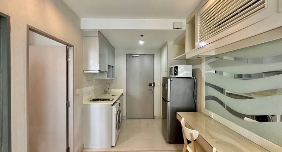 For sale 1 bed condo in Phra Khanong, Bangkok
