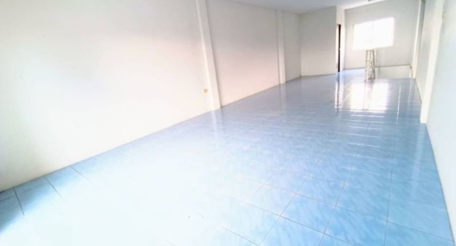 Gewerbefläche zur Miete und zum Kauf in Si Racha, Chonburi