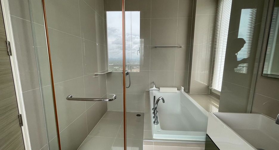 For rent 2 bedrooms condo in Bang Lamung, Chonburi
