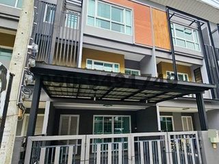 Wohnung zur Miete mit 3 Zimmer in Mueang Nonthaburi, Nonthaburi