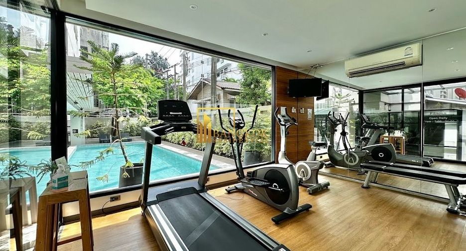 For rent 1 bed serviced apartment in Watthana, Bangkok