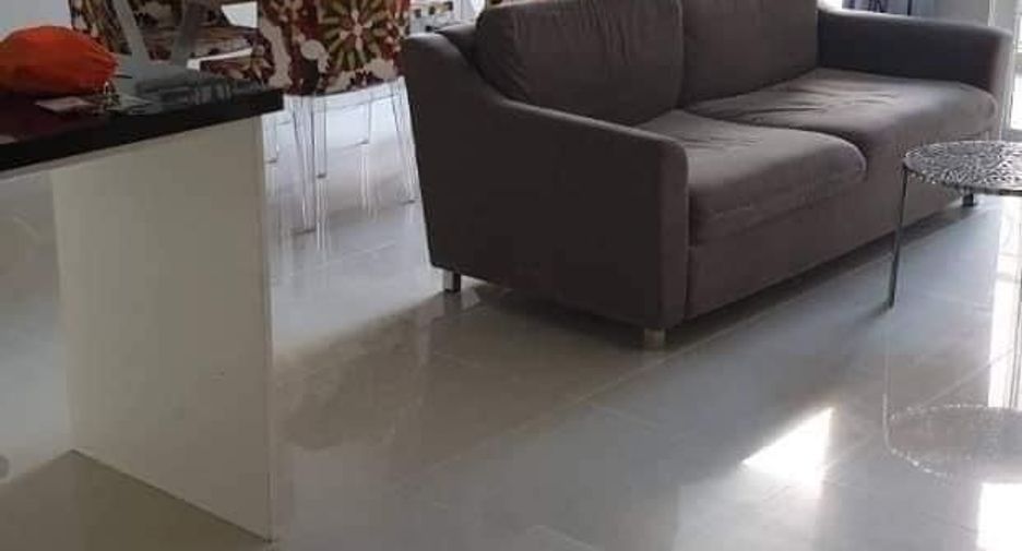 For rent 2 bedrooms condo in Bang Lamung, Chonburi