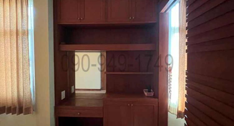 À vendre 3 chambres bureau à Min Buri, Bangkok
