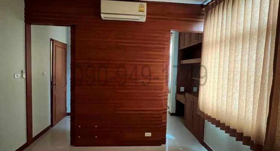 À vendre 3 chambres bureau à Min Buri, Bangkok