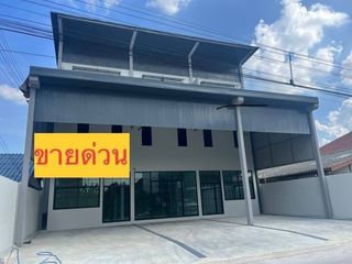 For sale 8 bed retail Space in Lam Luk Ka, Pathum Thani