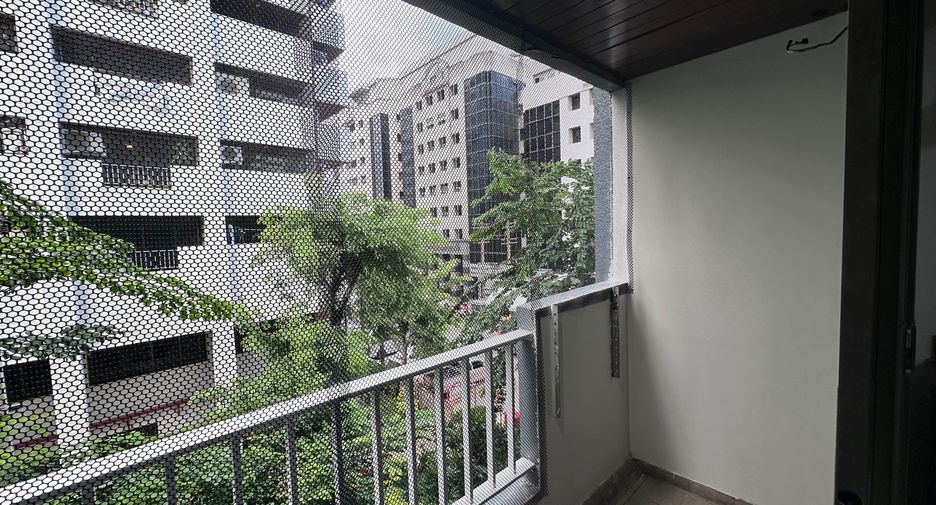 For rent and for sale 1 bed condo in Yan Nawa, Bangkok