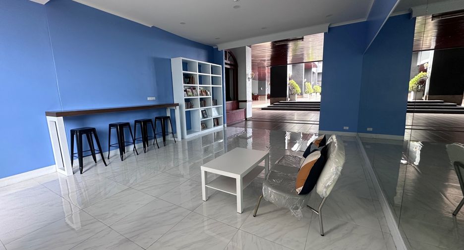 For rent and for sale 1 bed condo in Yan Nawa, Bangkok