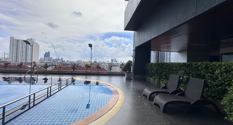 For rent and for sale 1 bed condo in Yan Nawa, Bangkok
