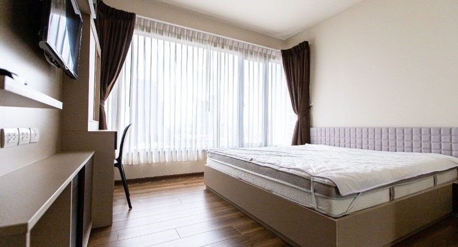 For sale 2 bedrooms condo in Phaya Thai, Bangkok