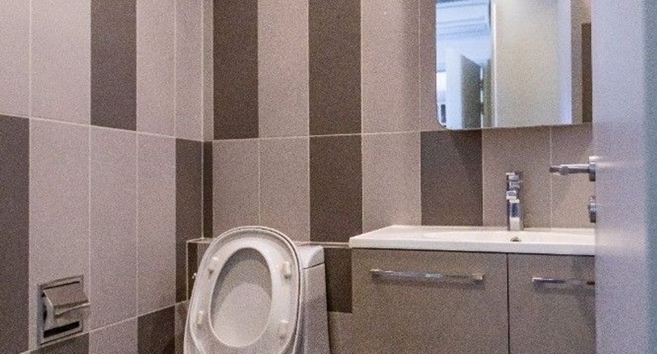 For sale 2 bedrooms condo in Phaya Thai, Bangkok