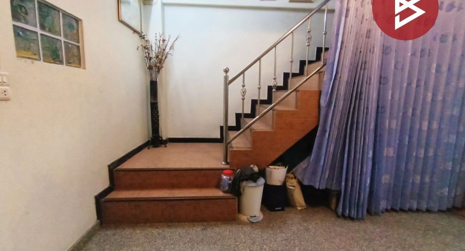 Local comercial en venta de 2 habitaciones en Prawet, Bangkok