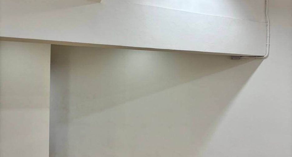 For rent 7 bedrooms office in Pathum Wan, Bangkok