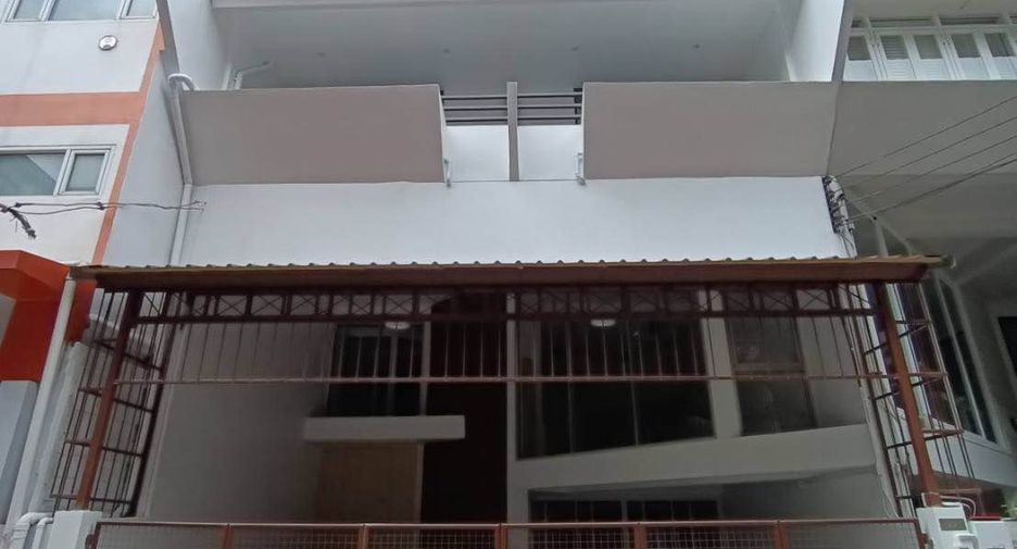 For rent 7 bedrooms office in Pathum Wan, Bangkok