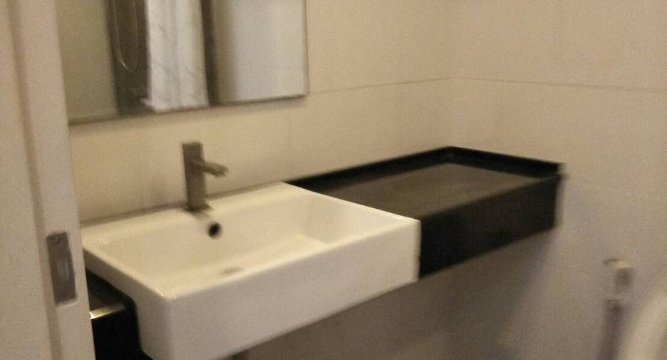 For sale 1 bed condo in Wang Thonglang, Bangkok