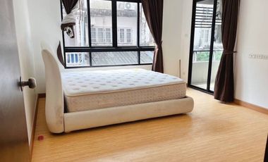 For sale 2 Beds condo in Lat Phrao, Bangkok