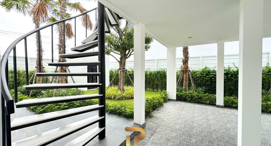 For sale 3 ベッドルーム villa in Bang Lamung, Chonburi