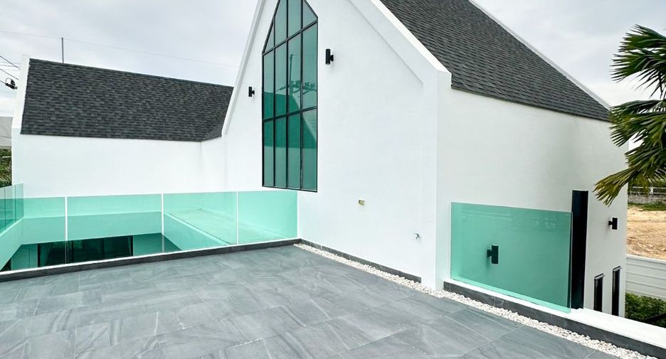 For sale 3 ベッドルーム villa in Bang Lamung, Chonburi